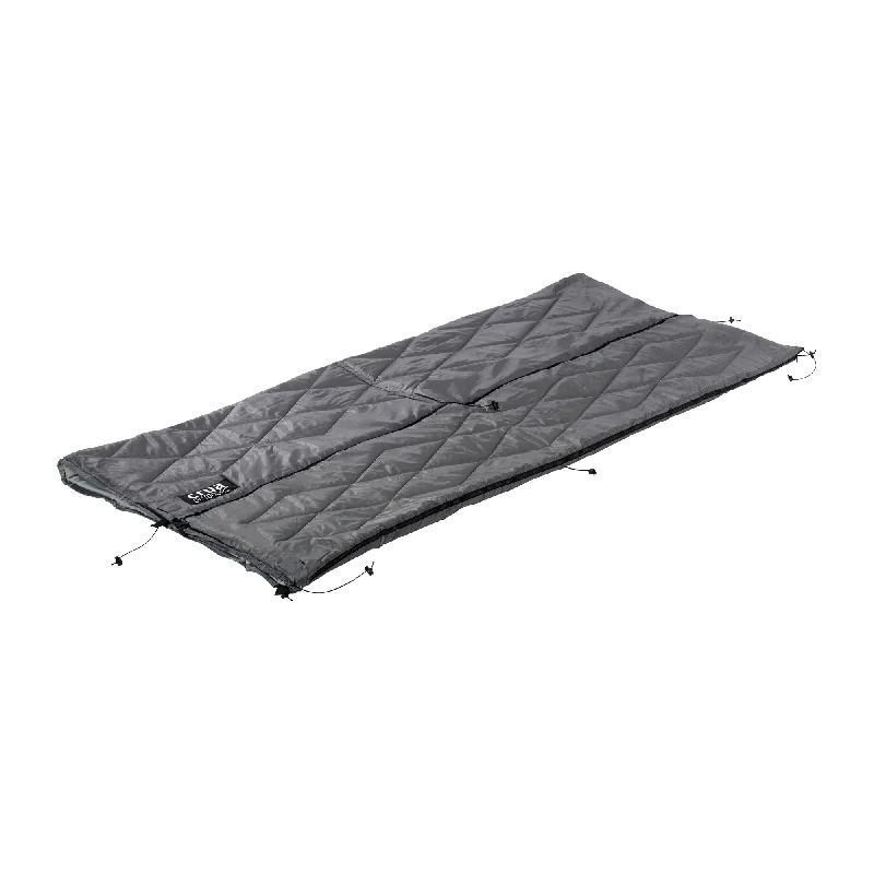 Crua Deluxe Quilt gray